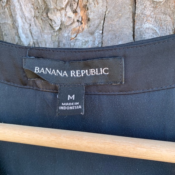 Banana Republic silk sleeveless blouse - Picture 4 of 4
